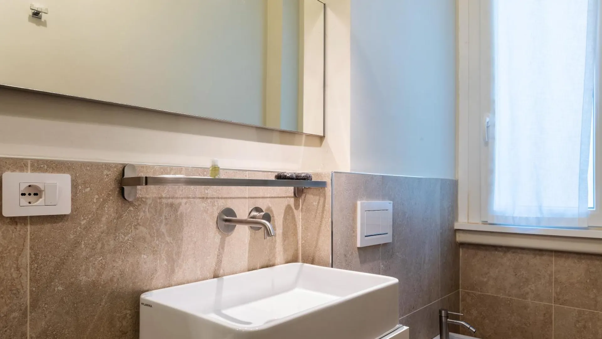 Libia Flexyrent A.C. Wifi. Apartment Milan Italy